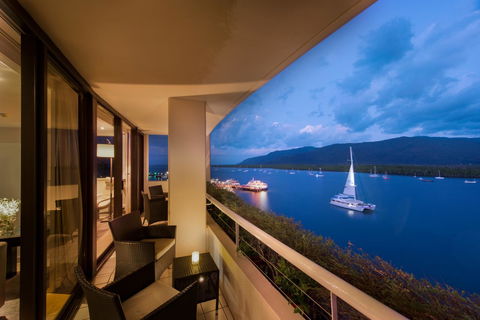 Hilton Cairns - Accommodation Nelson Bay 20
