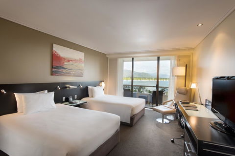 Hilton Cairns - Accommodation Nelson Bay 1