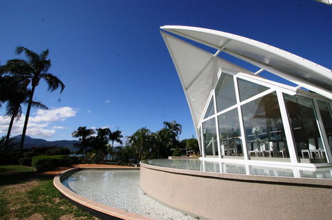 Hilton Cairns - Accommodation Nelson Bay 38