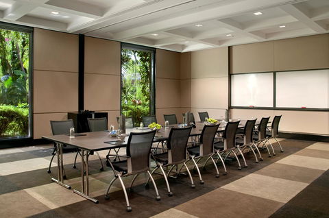 Hilton Cairns - Accommodation Nelson Bay 37
