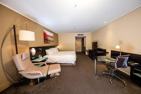Hilton Cairns - Accommodation Nelson Bay 31