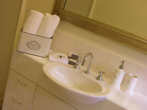 Apple Tree Cottage Montville - Accommodation Nelson Bay 19