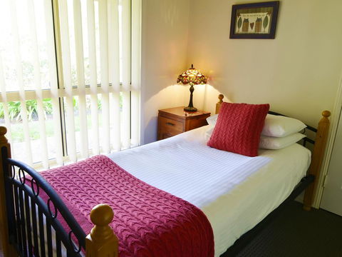Apple Tree Cottage Montville - Accommodation Nelson Bay 9