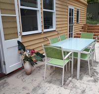 Retro Beach Flat - Accommodation Nelson Bay