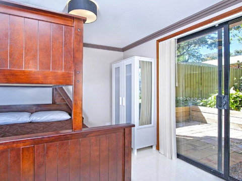 'Beach Break 2', 2/10 Lionel St - Downstairs Unit With Aircon - Accommodation Nelson Bay 1