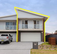 'Birubi Breezes' 2/7 Fitzroy St - Large Duplex with Air Conditioning WIFI  only 5 minute walk to the beach - Accommodation Nelson Bay