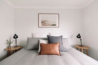 'Comfy  Cosy' - Close to Hospital Cadia and Early Riser Caf