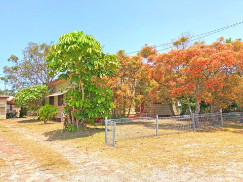 'Daves Place', 27 Rigney St - Holiday House With WIFI, Aircon & Boat Parking - Accommodation Nelson Bay 0