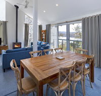 'Matilda' - Spacious  centrally located with great lake views - Accommodation Nelson Bay