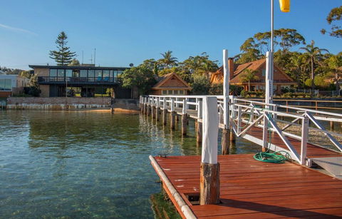 'Southwind' On Main Street - Accommodation Nelson Bay 0