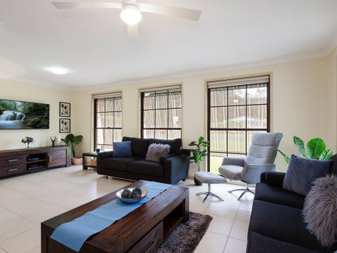 'Willows At The Bay' 111 Horace St - Large House With Aircon, WIFI And Boat Parking. - Accommodation Nelson Bay 1
