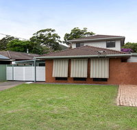 'Willows At The Bay' 111 Horace St - Large House with Aircon WIFI and Boat Parking. - Accommodation Nelson Bay