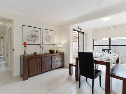 'Willows At The Bay' 111 Horace St - Large House With Aircon, WIFI And Boat Parking. - Accommodation Nelson Bay 2
