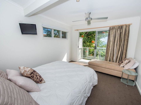 1 'Florida', 5 Lillian Street - 2 Min Walk To Beach, Shops & Restaurants - Accommodation Nelson Bay 3