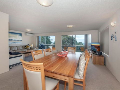 1 'Laman Lodge', 15 Laman Street - Stunning Air Conditioned Unit With Water Views And WIFI - Accommodation Nelson Bay 3
