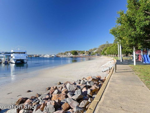 1 'Thurlow Lodge', 6 Thurlow Avenue - Air Conditioned & Pool In The Heart Of Town - Accommodation Nelson Bay 1