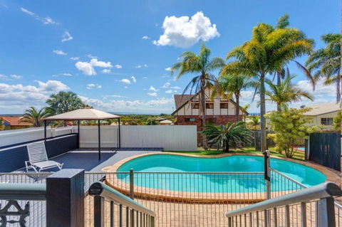 1-33 Tingira Close - Rainbow Beach, Gorgeous Ocean Views, Swimming Pool, Air Conditioning - Accommodation Nelson Bay 3