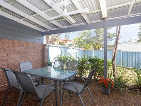 1/10 Catalina Close - So Close To The Water - Accommodation Nelson Bay 0