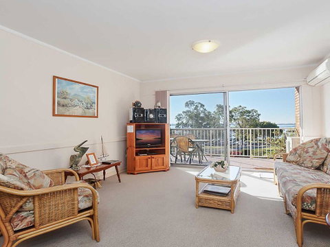 10 'Teramby Court' 104 Magnus Street - In Nelson Bay CBD With Water Views And WIFI - Accommodation Nelson Bay 2