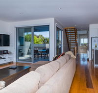 10 Sands Bvd - Accommodation Nelson Bay