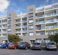 104 'The Shoal' 6-8 Bullecourt Street - linen included  under 200m to beach - Accommodation Nelson Bay