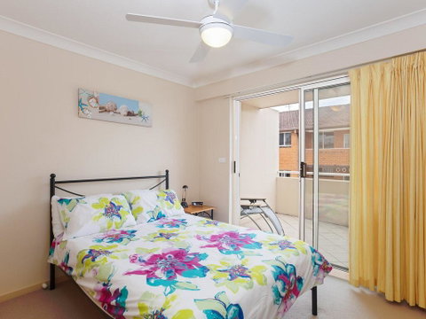 11 'Seashells', 21-23 Magnus Street - Pool, Lift, Aircon - Accommodation Nelson Bay 3