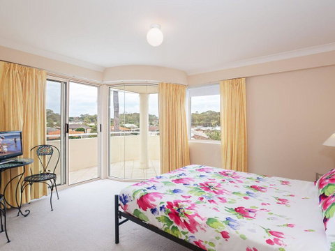 11 'Seashells', 21-23 Magnus Street - Pool, Lift, Aircon - Accommodation Nelson Bay 1