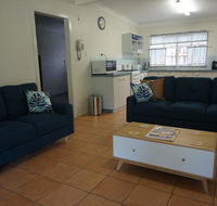 11 Bomburra Court - Rainbow Beach Comfortable Beach House Plenty of boat parking - Accommodation Nelson Bay