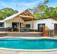 11 Naiad Court - Rainbow Shores Fantastic Family Retreat Swimming Pool 200m to beach Free Wi-Fi - Accommodation Nelson Bay