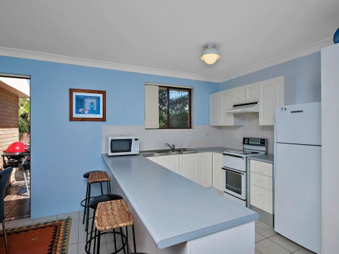 12 'Commodore', 6 Intrepid Close - Beautiful Water Views - Accommodation Nelson Bay 3