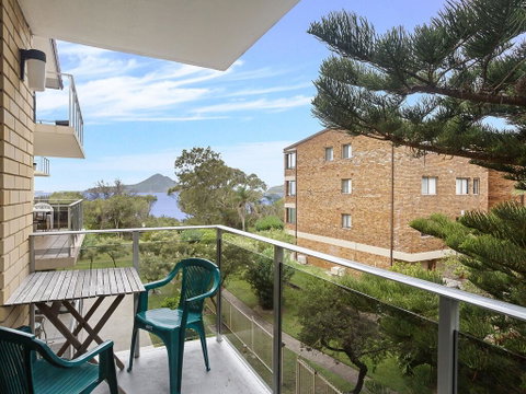 12 'The Helm', 22 Voyager Close - Unit In Little Beach With Direct Access To Shoal Bay Beach! - Accommodation Nelson Bay 2