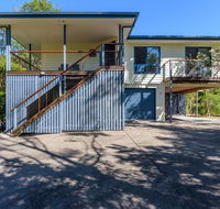 12 Ibis Court - Highset beach house with natural bushland gardens and covered decks - Accommodation Nelson Bay