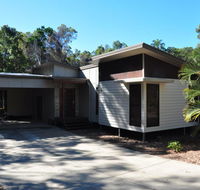 12 Satinwood Drive - Family home with swimming pool located in natural bushland and close to beach - Accommodation Nelson Bay