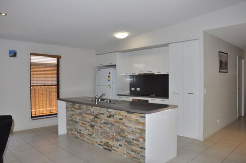 12 Satinwood Drive - Family Home With Swimming Pool Located In Natural Bushland And Close To Beach - Accommodation Nelson Bay 3