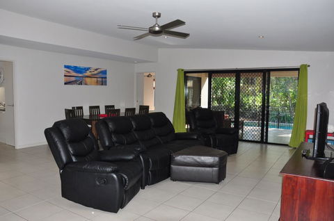 12 Satinwood Drive - Family Home With Swimming Pool Located In Natural Bushland And Close To Beach - Accommodation Nelson Bay 1