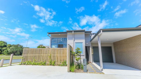 12 Sunfish Lane Beachshack - Accommodation Nelson Bay 2