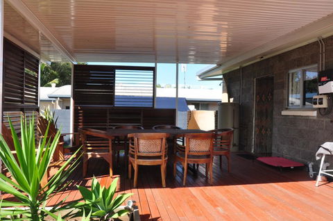 12 Zircon Street - Renovated Beach Shack With The Perfect Blend Of Comfort And Coastal Cool - Accommodation Nelson Bay 1