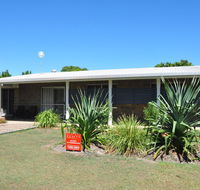 12 Zircon Street - Renovated beach shack with the perfect blend of comfort and coastal cool - Accommodation Nelson Bay
