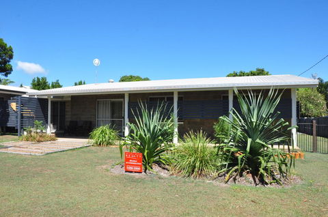 12 Zircon Street - Renovated Beach Shack With The Perfect Blend Of Comfort And Coastal Cool - Accommodation Nelson Bay 0
