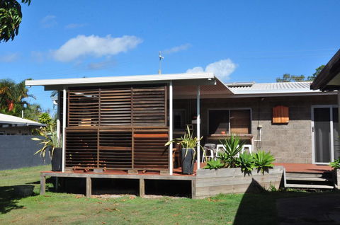 12 Zircon Street - Renovated Beach Shack With The Perfect Blend Of Comfort And Coastal Cool - Accommodation Nelson Bay 3