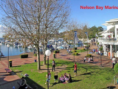13 'Carindale', 19 Dowling Street - Large Ground Floor Unit With Pool & Tennis Court - Accommodation Nelson Bay 0