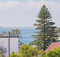 13 'Cote D'Azur' 61 Donald Street - Lovely unit with air con pool lift and WiFi - Accommodation Nelson Bay