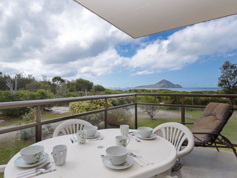 13 'INTREPID', 3 INTREPID CL - FANTASTIC UNIT WITH STUNNING WATER VIEWS - Accommodation Nelson Bay 0