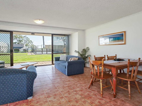 13 'The Poplars' 34 Magnus Street - Ground Floor Unit And Pool In Complex - Accommodation Nelson Bay 3