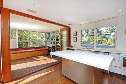 13 Ann Street, Coolum Beach, Pet Friendly, Linen Included - Accommodation Nelson Bay 2