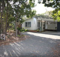 15 Belle Court - Modern architect designed open plan holiday home with outdoor shower - Accommodation Nelson Bay