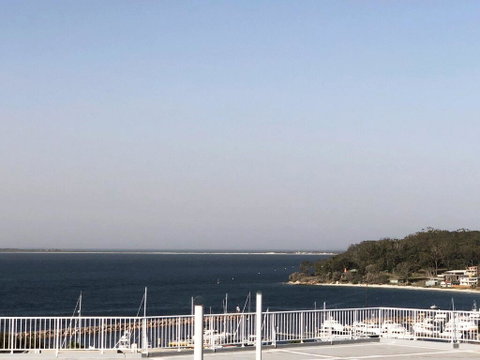 15 Dolphin Cove, 2 - 6 Government Rd - Stunning Penthouse With Views, Lift & Ducted Air Conditioning - Nelson Bay Accommodation.com 3