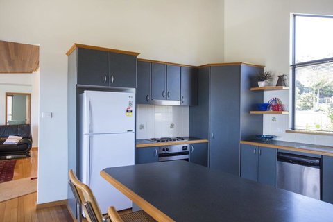 17 Canberra Crescent - Prestige Views At Burrill Lake - Accommodation Nelson Bay 1