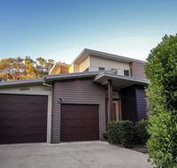 17 Naiad Court - Modern open plan family home with covered outdoor area and double lock-up garage - Accommodation Nelson Bay