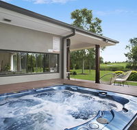 1OAK - Accommodation Nelson Bay